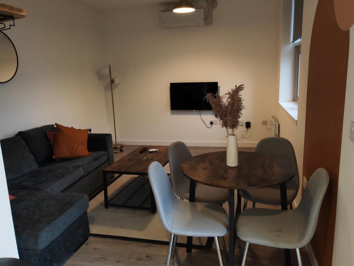 404 Bayard Plaza 2 Bedroom Apartment With Outside Terrace Peterborough Eksteriør bilde